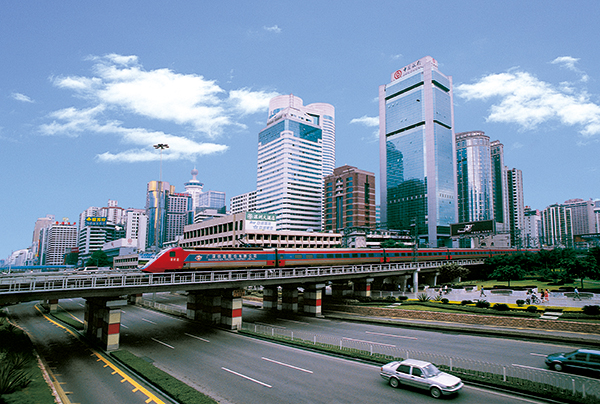 1994年12月22日:國內(nèi)首條時(shí)速160公里的鐵路——廣深鐵路通車.jpg