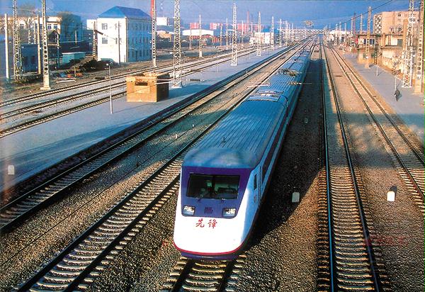 秦沈鐵路客運(yùn)專線電氣化工程(劉時運(yùn) 提供).jpg